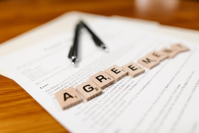 scrabble that reads agreement